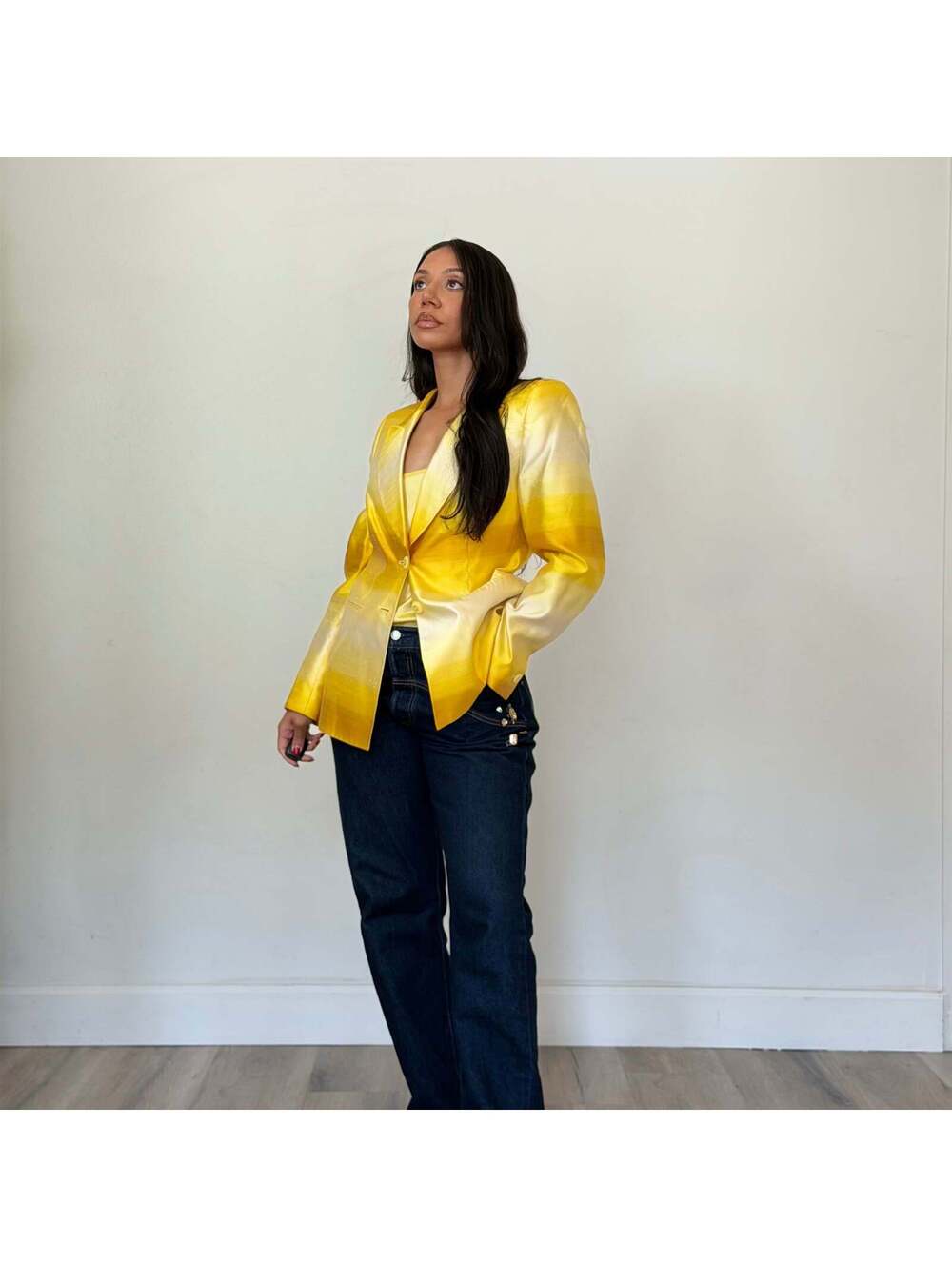 Escada - Picture 7 of 9